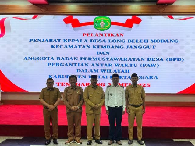Bartolomeus Rambung Resmi Jabat Pj Kades Long Beleh Modang, Bupati Kukar Minta Fokus Persiapan Pilkades