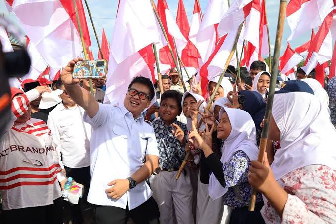 Rendi Solihin Kibarkan Semangat Nasionalisme dan Dukung Pendidikan Pesisir di Anggana