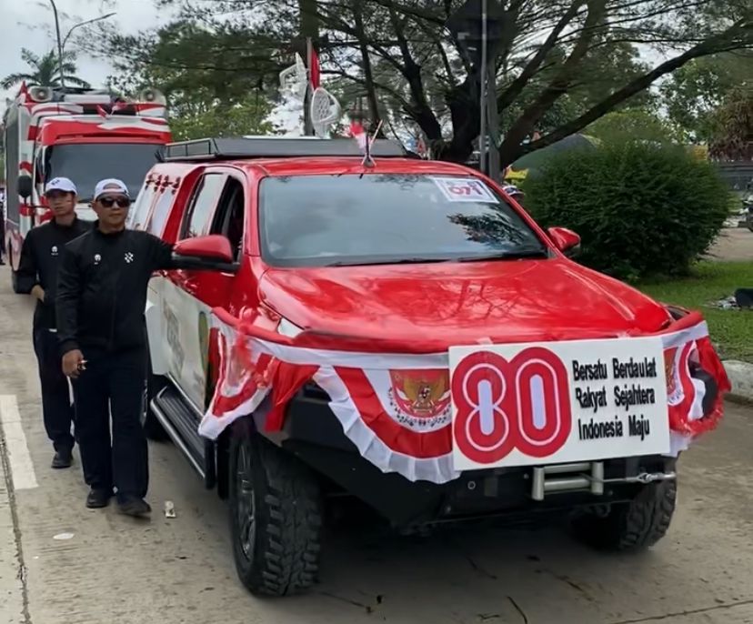 Diskominfo Kukar Tampilkan Wajah Digitalisasi di Pawai Pembangunan HUT ke-80 RI