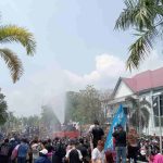 Mengulur Naga dan Belimbur Jadi Penutup Erau Adat Kutai 2026
